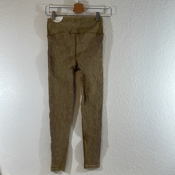 Aerie Offline Big Chill Seamless 7/8 Braided Leggings Size Small NEW - Picture 5 of 15